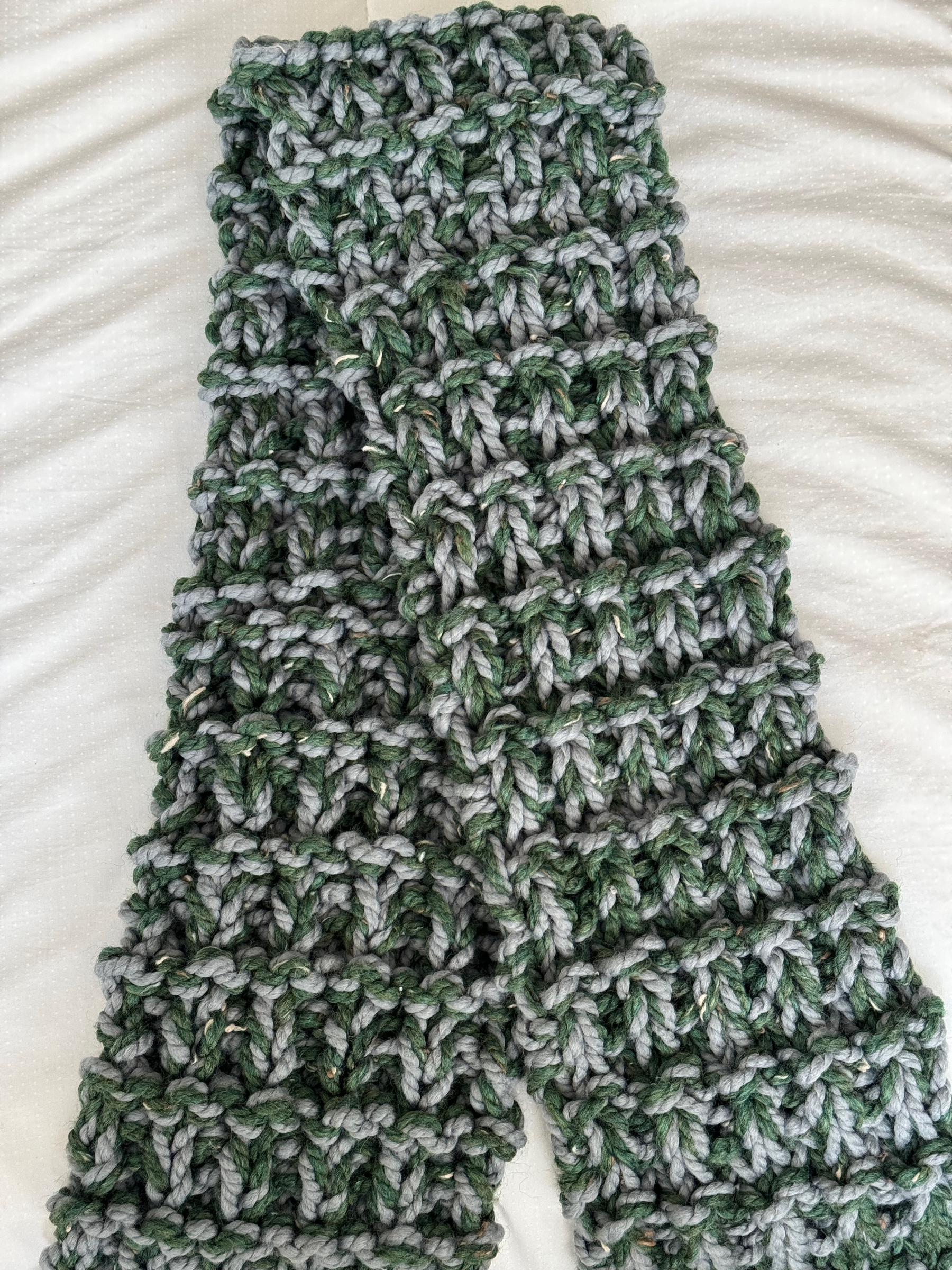 Another comfy cozy knitted scarf in green and slate
