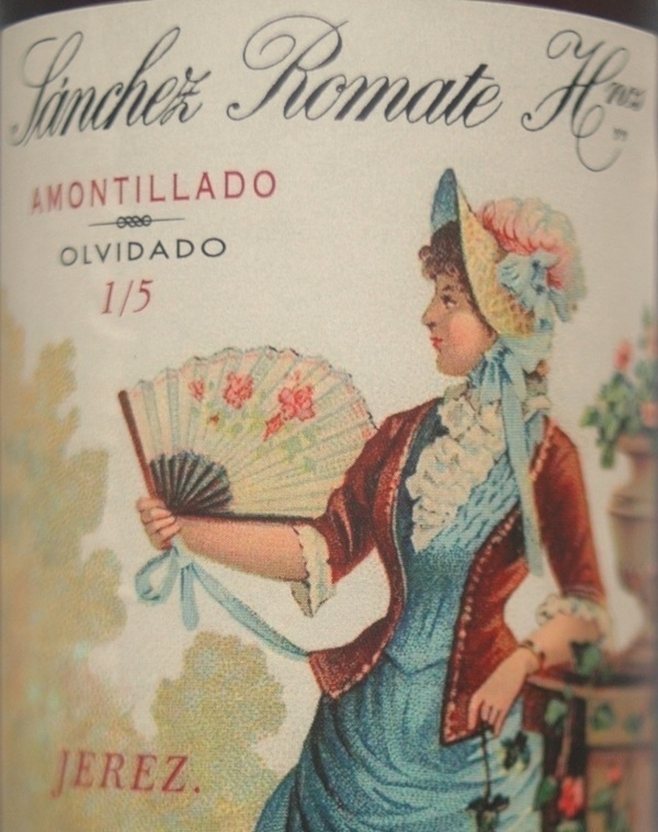 Part of the label on a half-bottle of Sánchez Romate Hnos. 'Amontillado Olvidado' sherry.