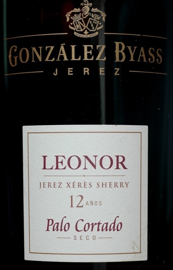 The label on a bottle of Gonzalez Byass 'Leonor' Palo Cortado sherry.