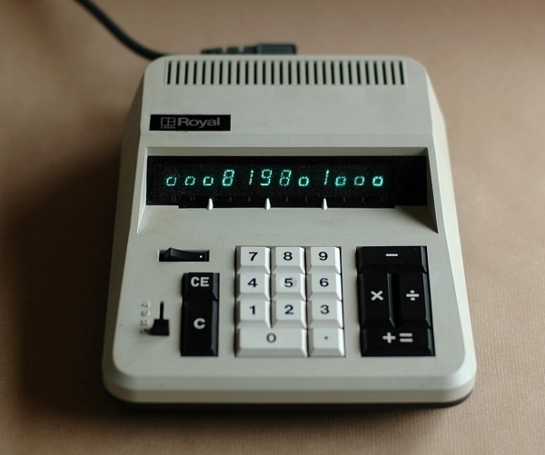 A ca. 1972 Royal IC-130 calculator in operation.