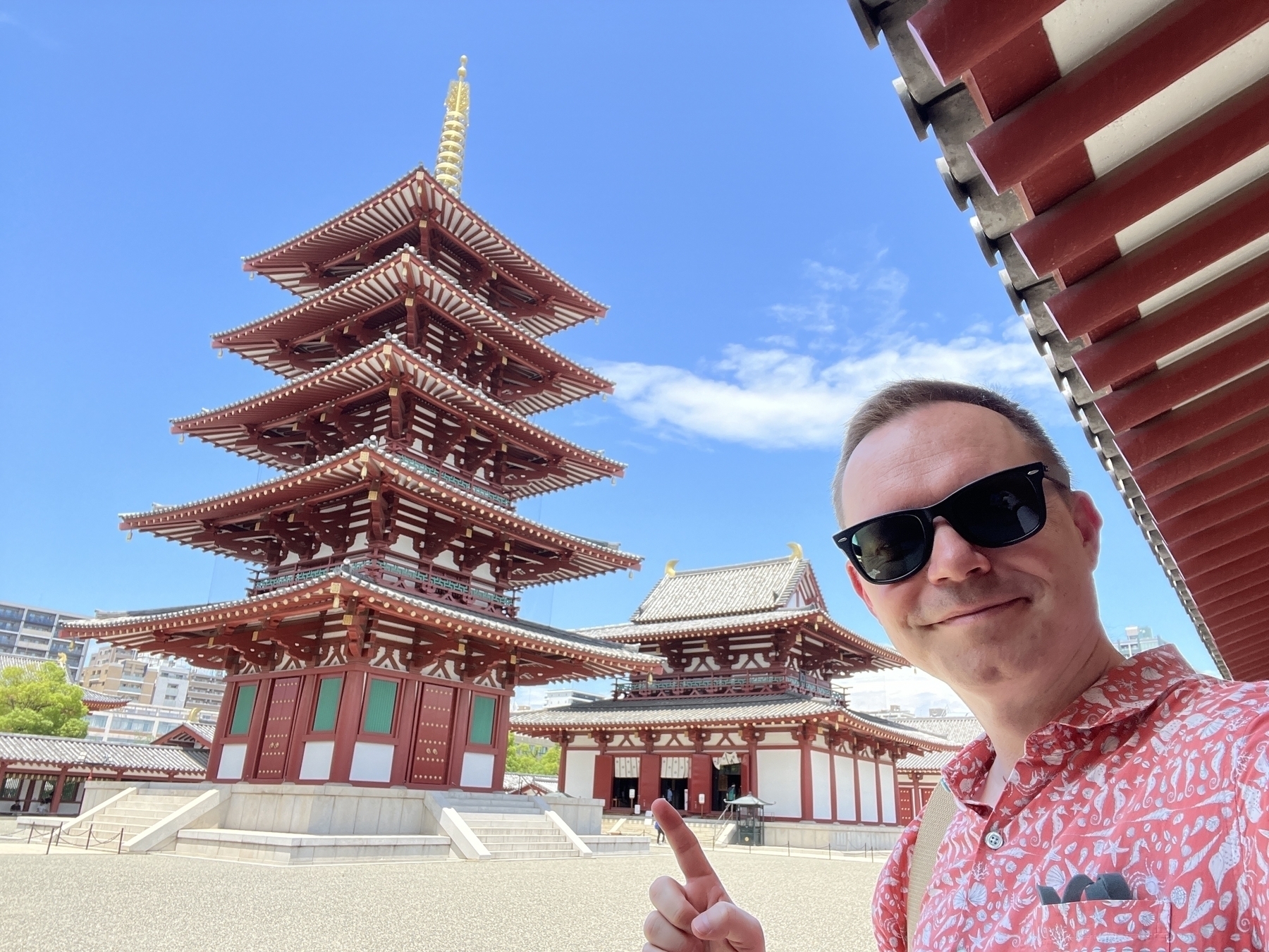 Chad selfie with the famous 5 layer pagoda and the main building of Shitenno-ji