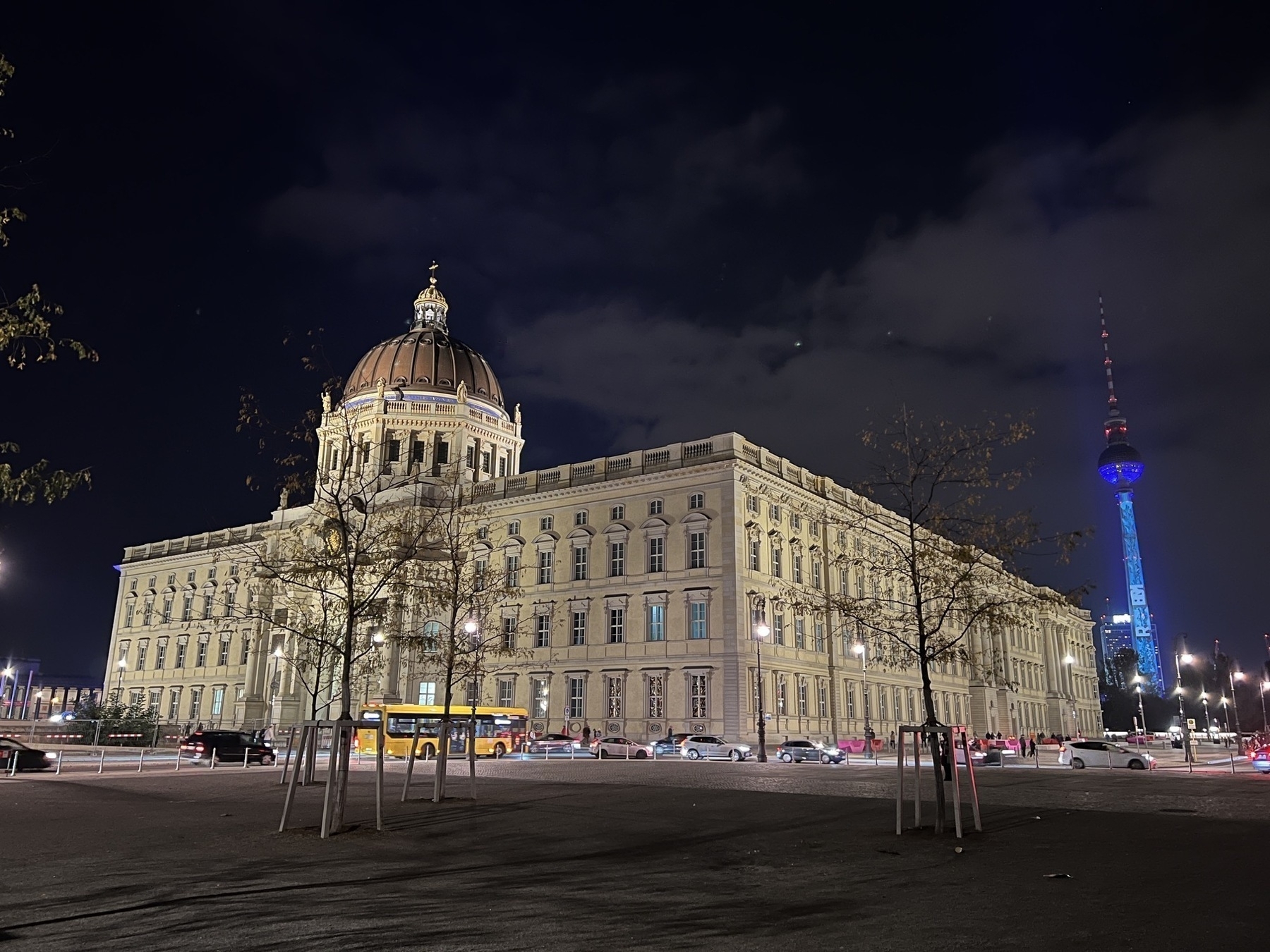 Wide angle of the Berliner Schloss with the TV Tower off to the right