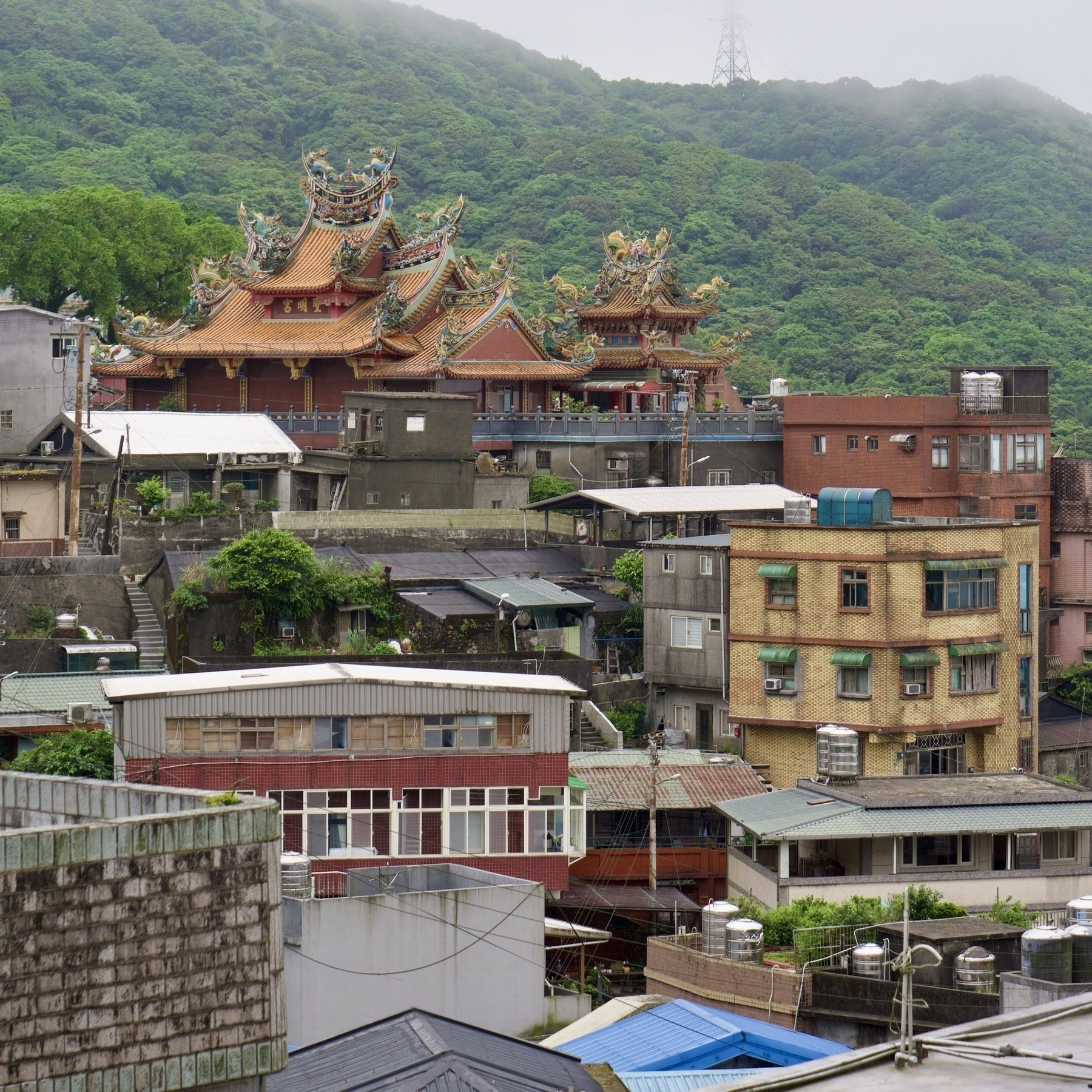 buildings in Jiufen, a temple at the very top
