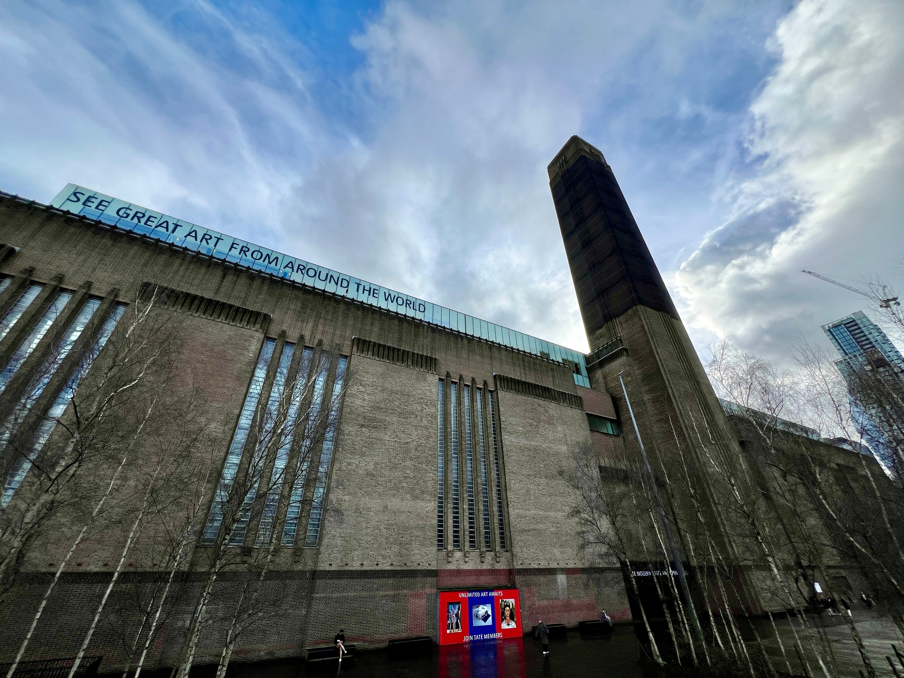 No Chad in this wide angle photo of the giant Tate Museum building with the sign “See great art from around the world”