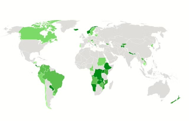 World map showing countries highlighted in varying shades of green indicating higher and lower values of renewable electricity generation. Gray countries have no data. Coverage is concentrated in South America, Europe, and sub-Saharan Africa. Canada is coloured green.