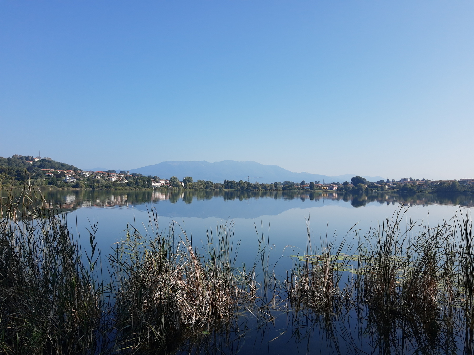 Vista sul Lago di Comabbio