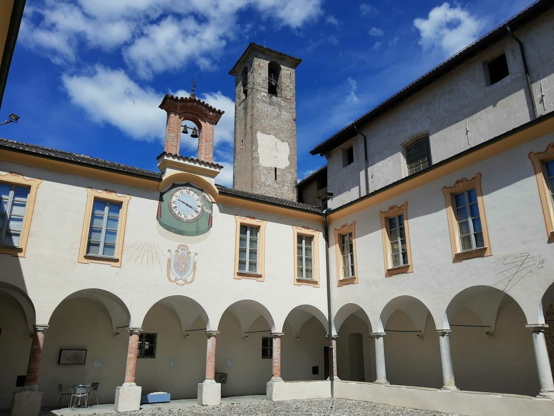 Il Chiostro dei Serviti a Mendrisio (Ticino, Svizzera)