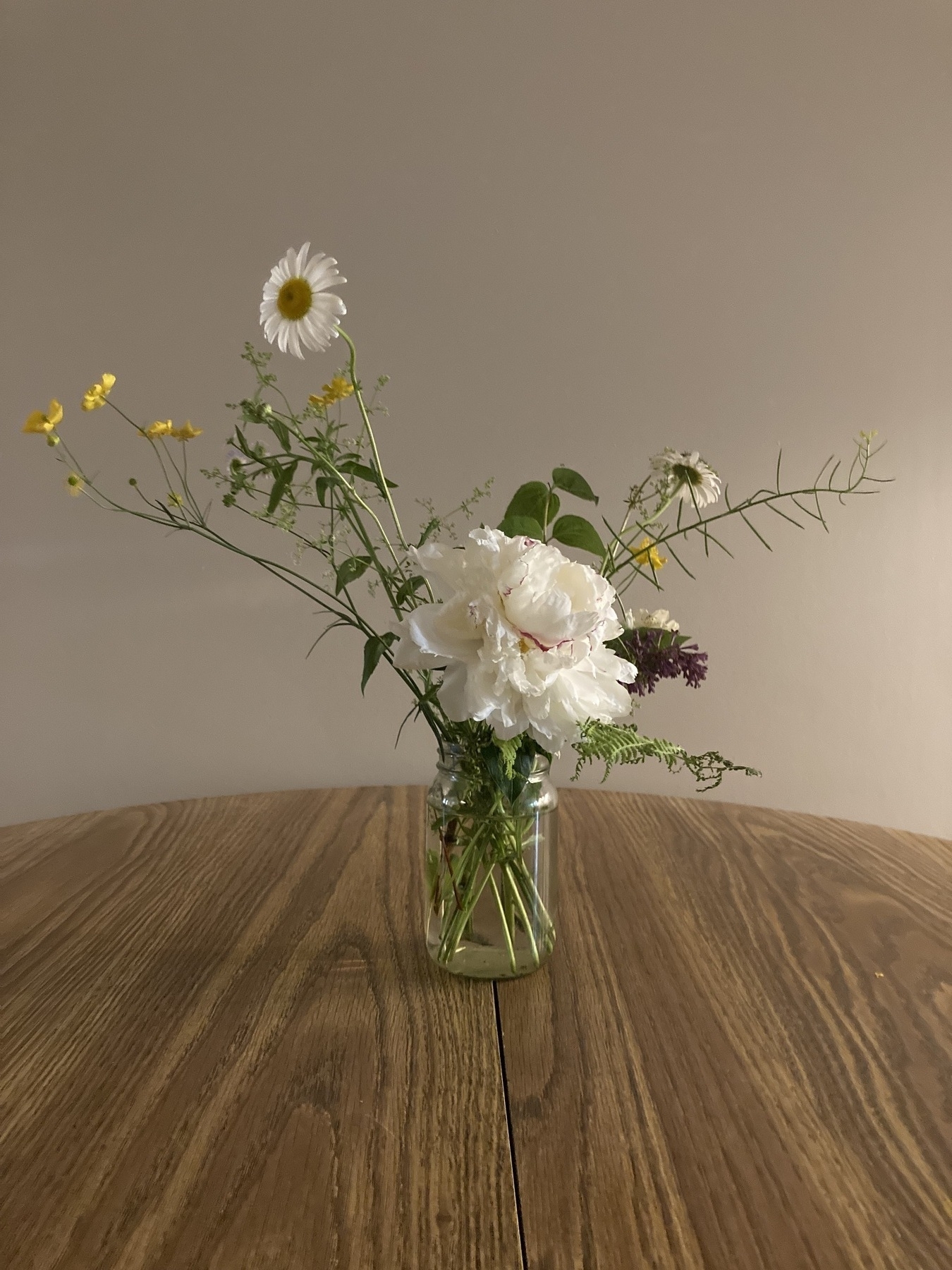 Vase of flowers