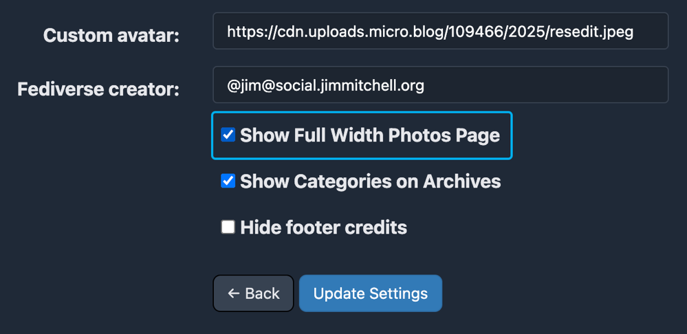 Mnml theme settings page higlighting the full width photos page option.