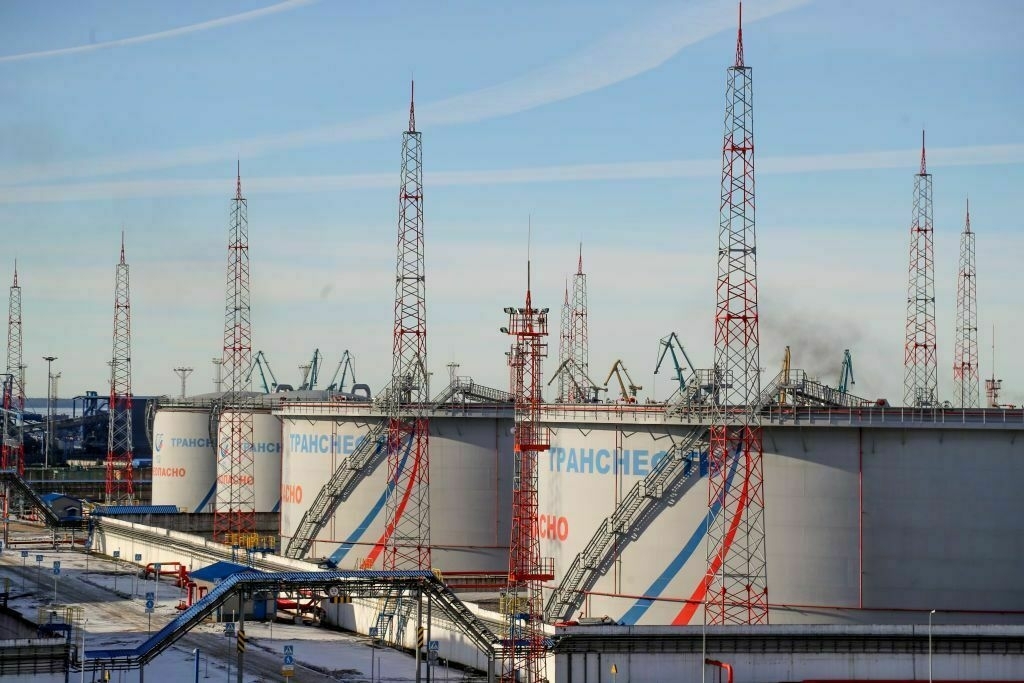 Explosions put 2 Russian gas pipelines out of service, intelligence source claims