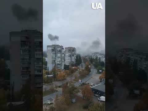 💥 MASSIVE SHELLING OF KHERSON – RUSSIAN troops are hitting RESIDENTIAL QUARTERS! #shorts