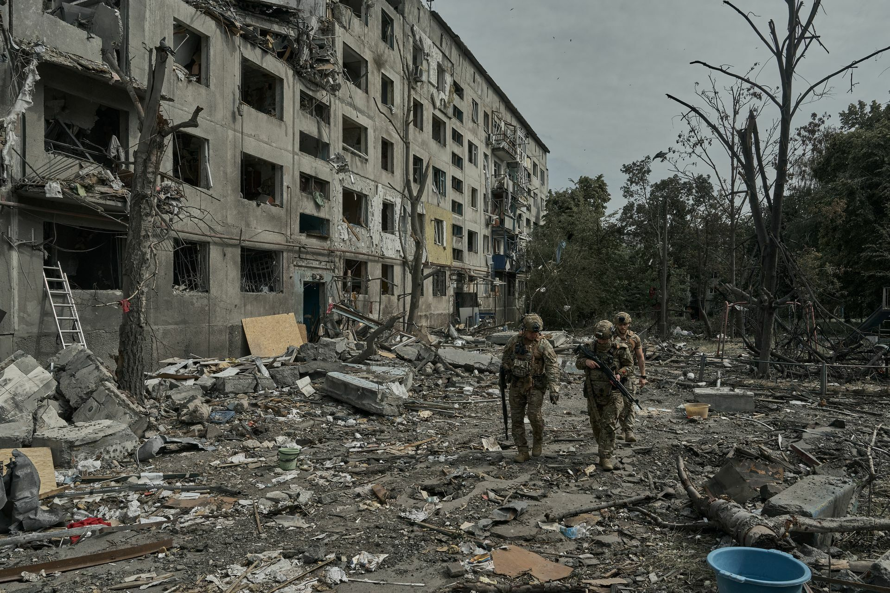 Ukrainian army on 'search and destroy' missions to clear Russians from central Pokrovsk