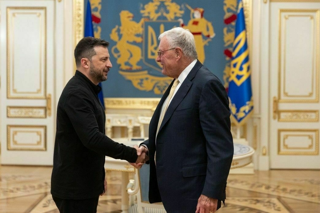 Zelensky, Kellogg discuss additional weaponry, increased economic pressure on Russia during visit to Kyiv