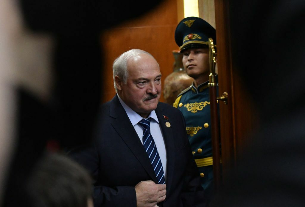 Lukashenko pardons 31 Ukrainian citizens held in Belarus
