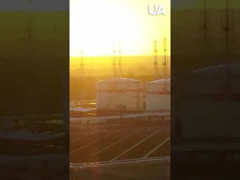Russia without fuel? Ukraine destroys strategic oil facilities! #shorts