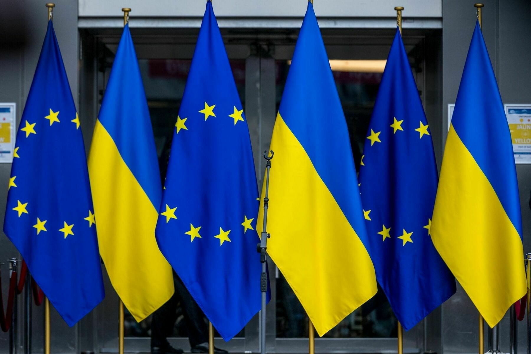 EU parliament calls for readiness to down of Russian aircraft, drones over member states' territory