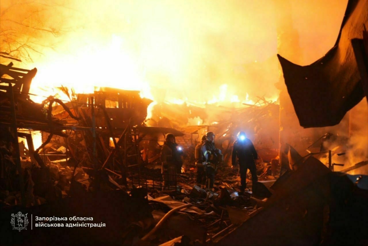 1 killed, 13 injured, including child, in Russian strike on Zaporizhzhia