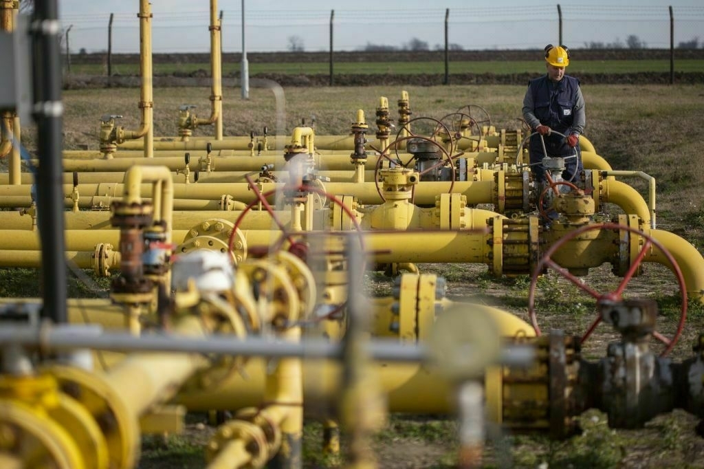 EU considers tighter rules to block Russian gas after 2027 ban, Bloomberg reports