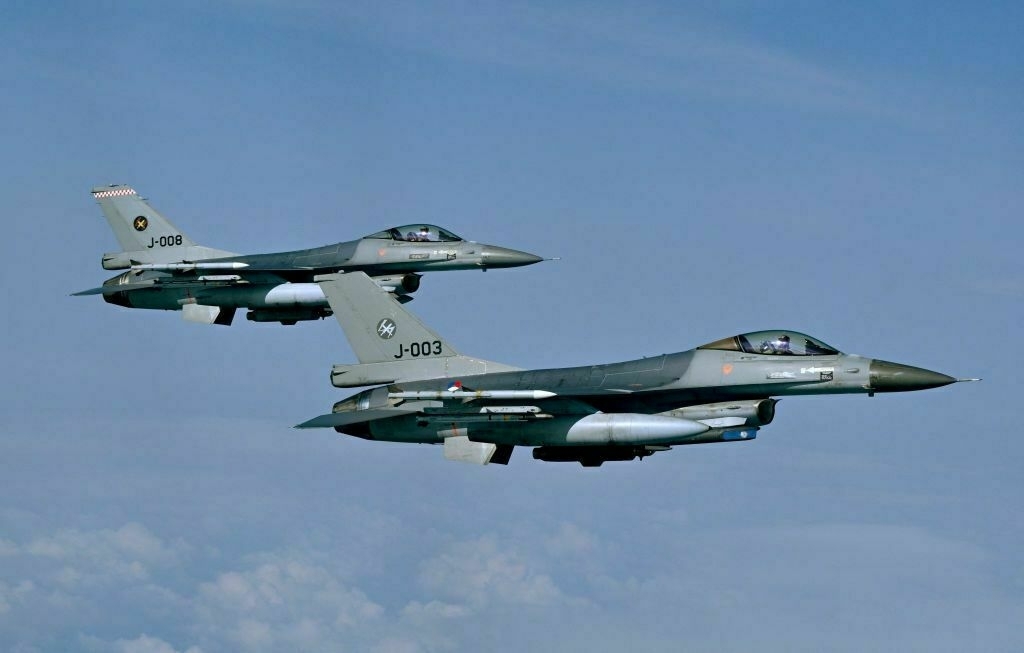 Europe, NATO ready to shoot down Russian jets, Bloomberg reports