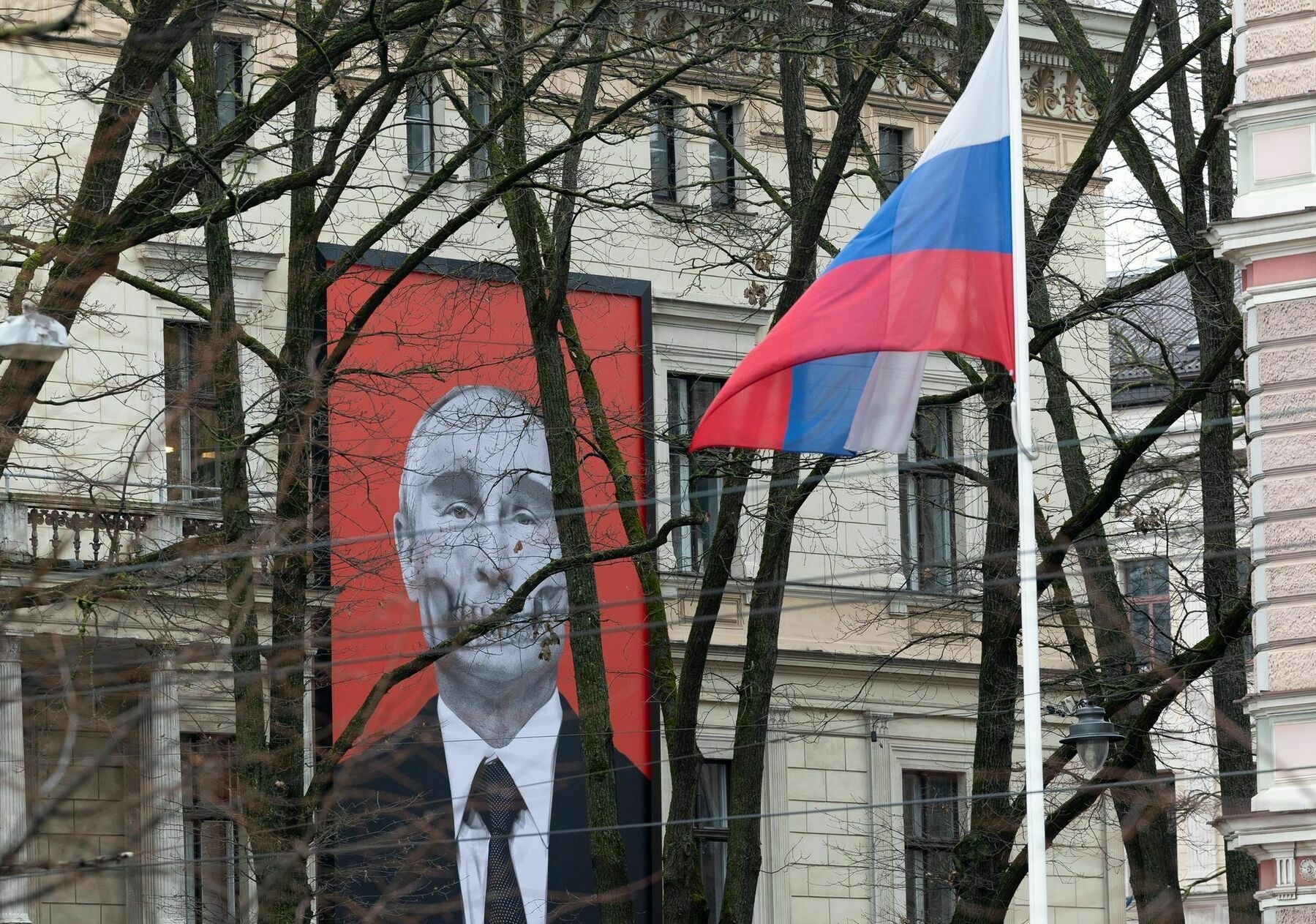 Latvia orders over 800 Russian citizens to leave by mid-October