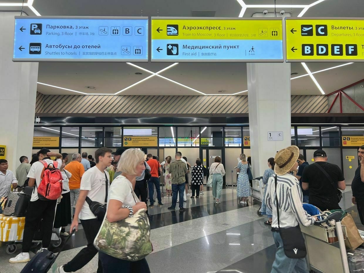 EU to further restrict visas for Russians, Politico reports
