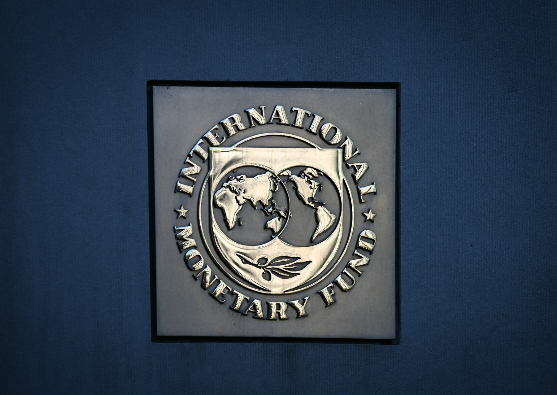 IMF and Ukraine begin talks for new loan program amid looming financing shortfall