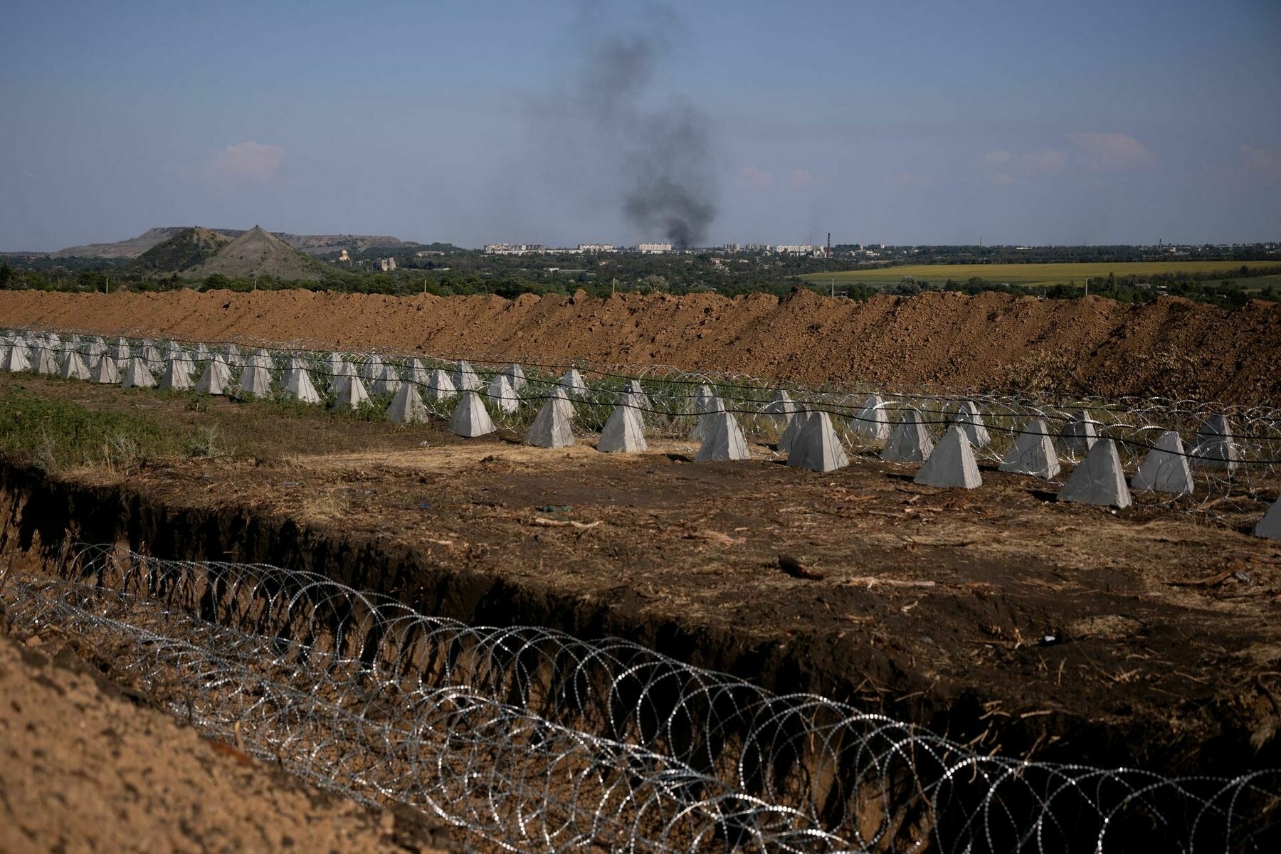 Russian front-line advances have slowed down in August, monitoring group says