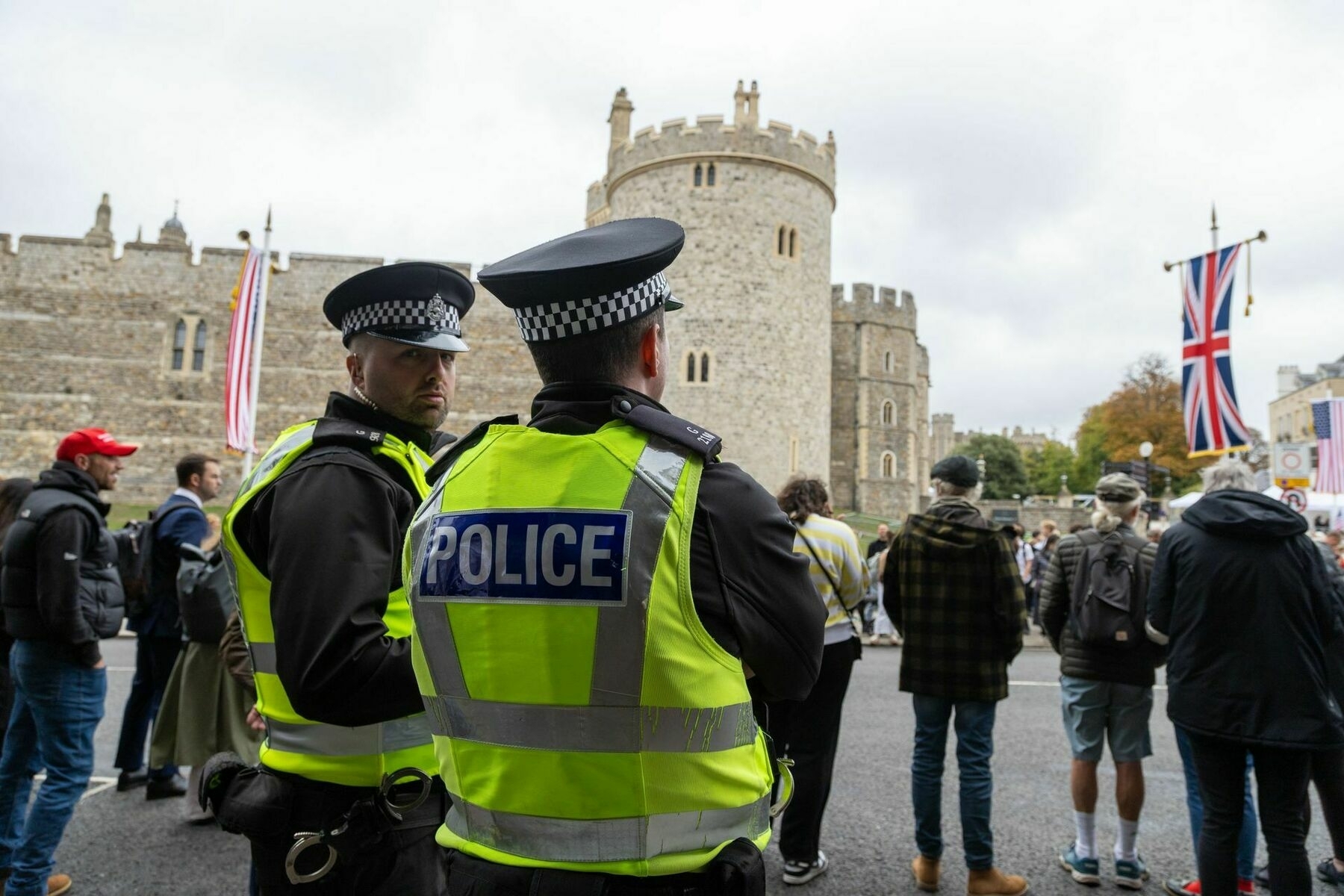 3 people arrested on suspicion of spying for Russia in UK