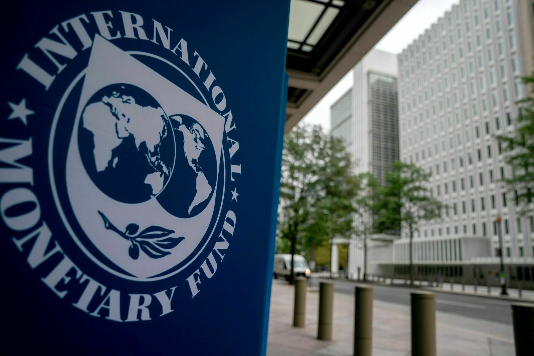 IMF keeps Ukraine's growth forecast unchanged, despite mounting attacks on energy