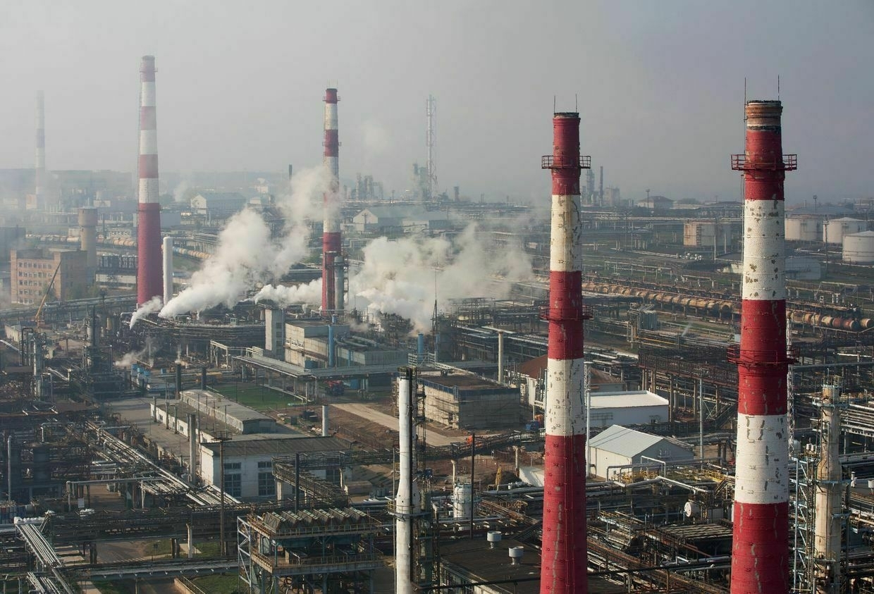 Ukraine’s strikes on Russian refineries spark fuel shortages, export bans, and price hikes