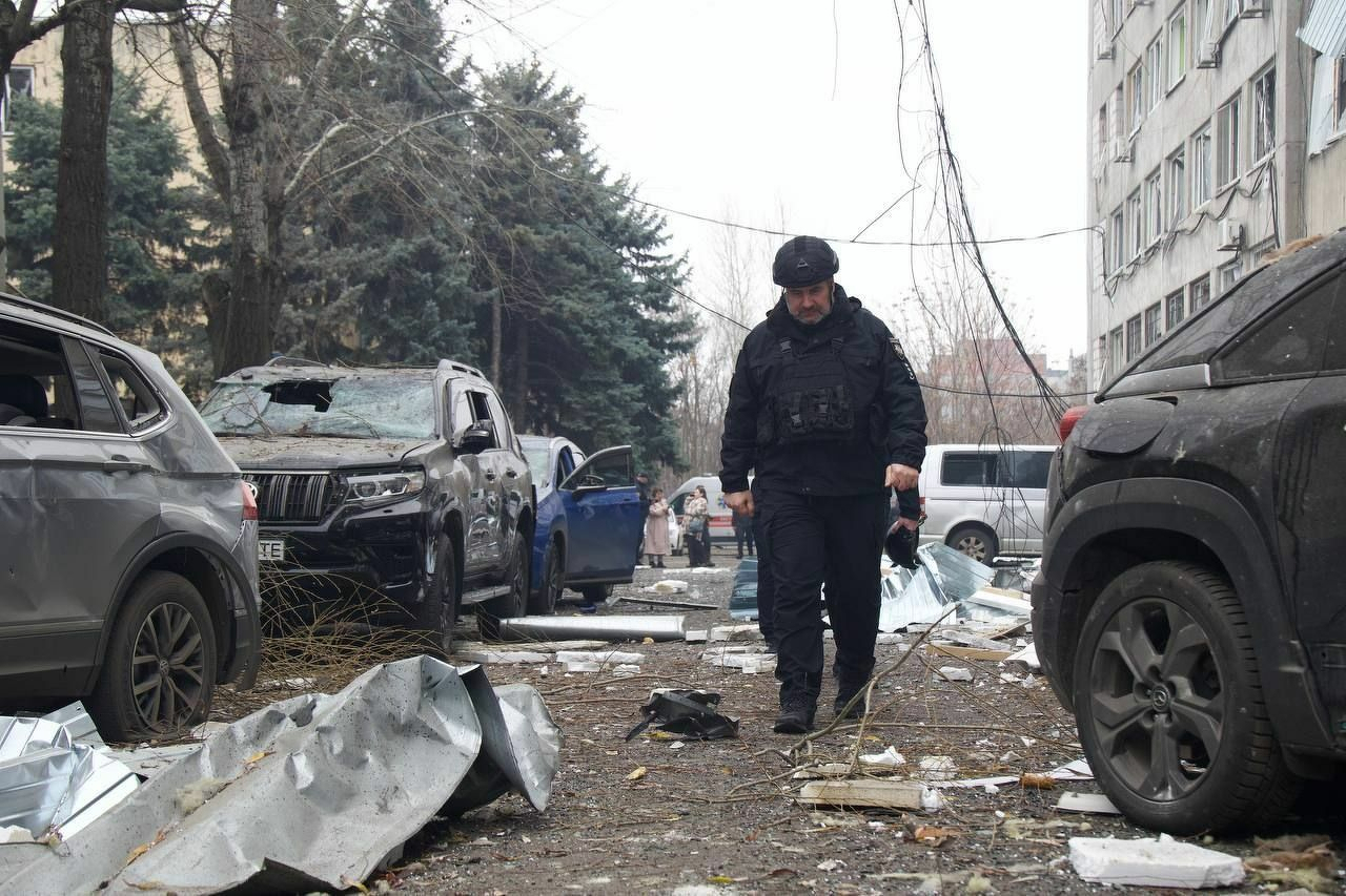 Russian ballistic missile hits Dnipro industrial area, leaving four dead, 40 wounded