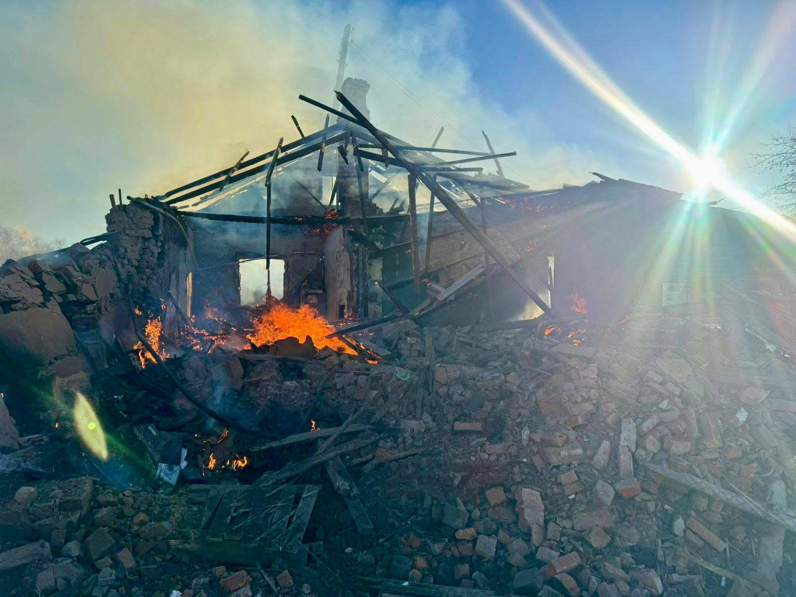 Russian attacks kill 2, injure 11 in Ukraine, hit Turkish cargo ship over past day