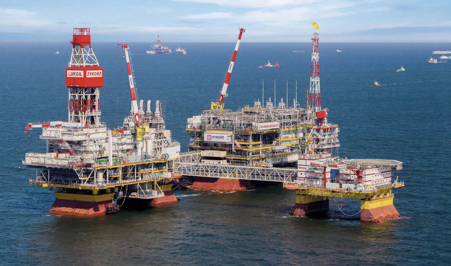 Russian oil rig in Caspian Sea halts production after Ukrainian drone strike, SBU source says