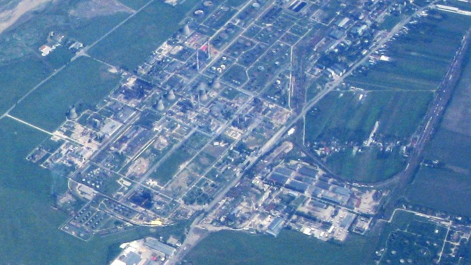 Analysis: After two oil refinery blasts, Russian propaganda reports a fake one β then blames Ukraine