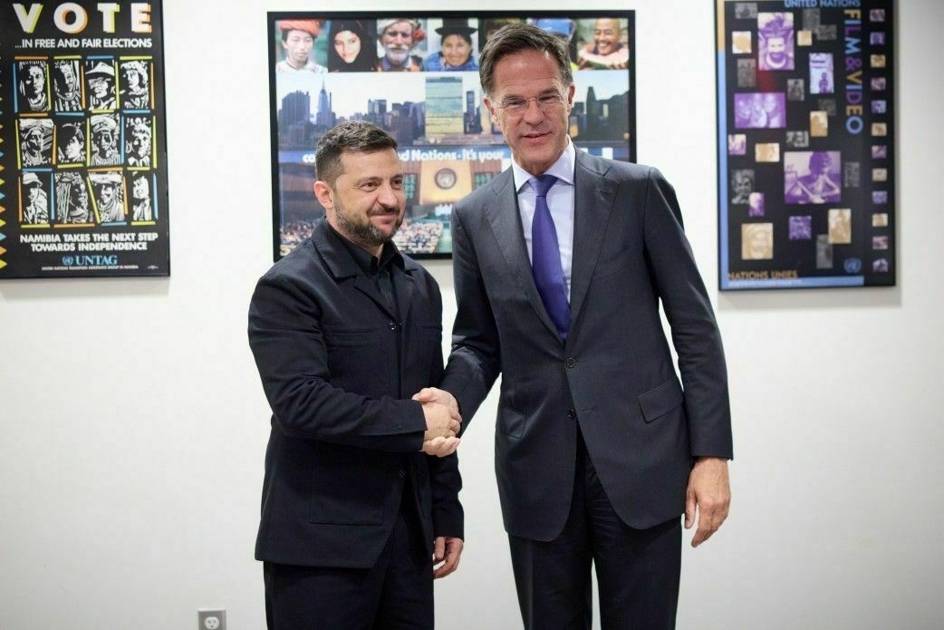 Zelensky discusses Russian airspace provocations with Macron, Rutte at UN