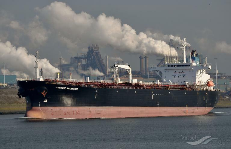 US Senate committee backs sanctions bill cracking down on Russia's shadow fleet