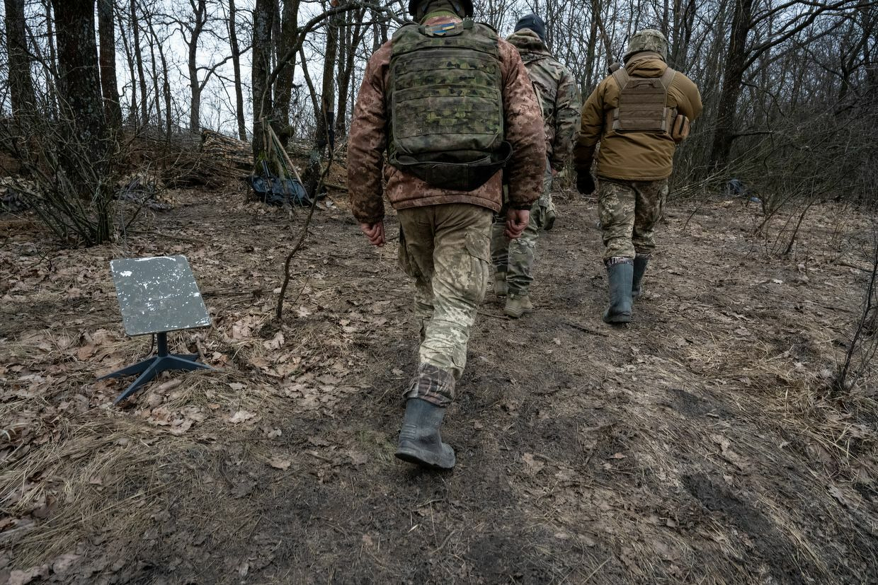 Using Starlink ruse, Ukrainian cyber forces trick Russian soldiers into revealing positions, donating to armed forces