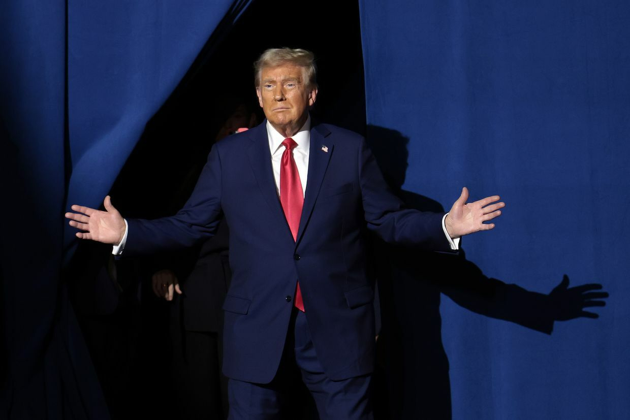 US imposes 25% tariffs on countries that do business with Iran as anti-government protests continue