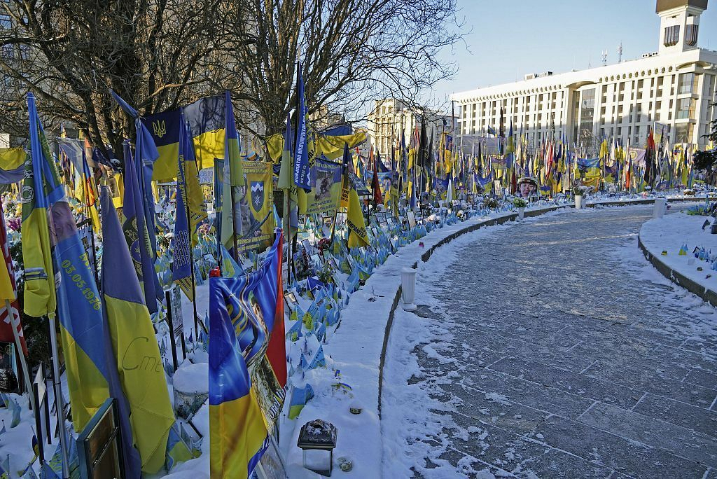 Poll: 74% of Ukrainians against peace plan involving Kyiv's withdrawal from Donbas, army cap