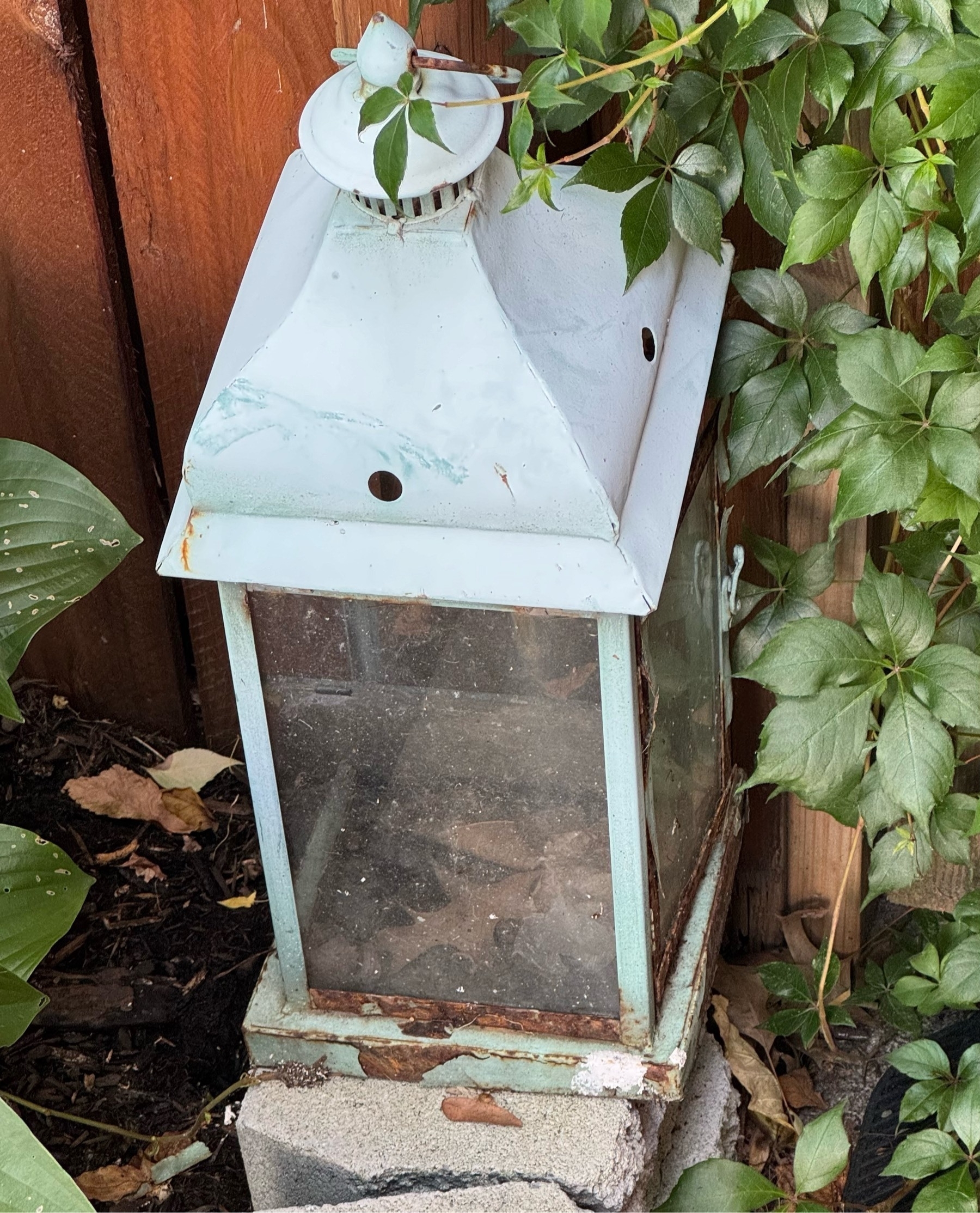 Antique pistachio green street lamp 