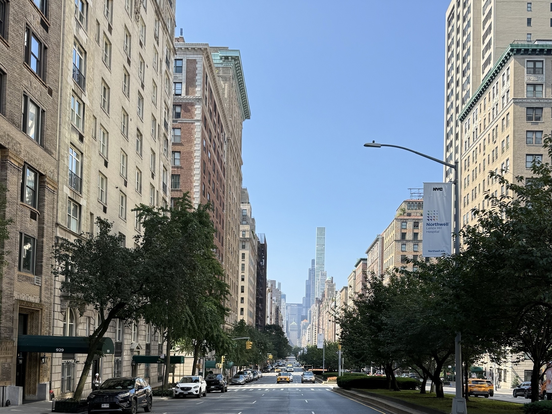 Park Avenue looking south in Manhattan on a Sunday morning.