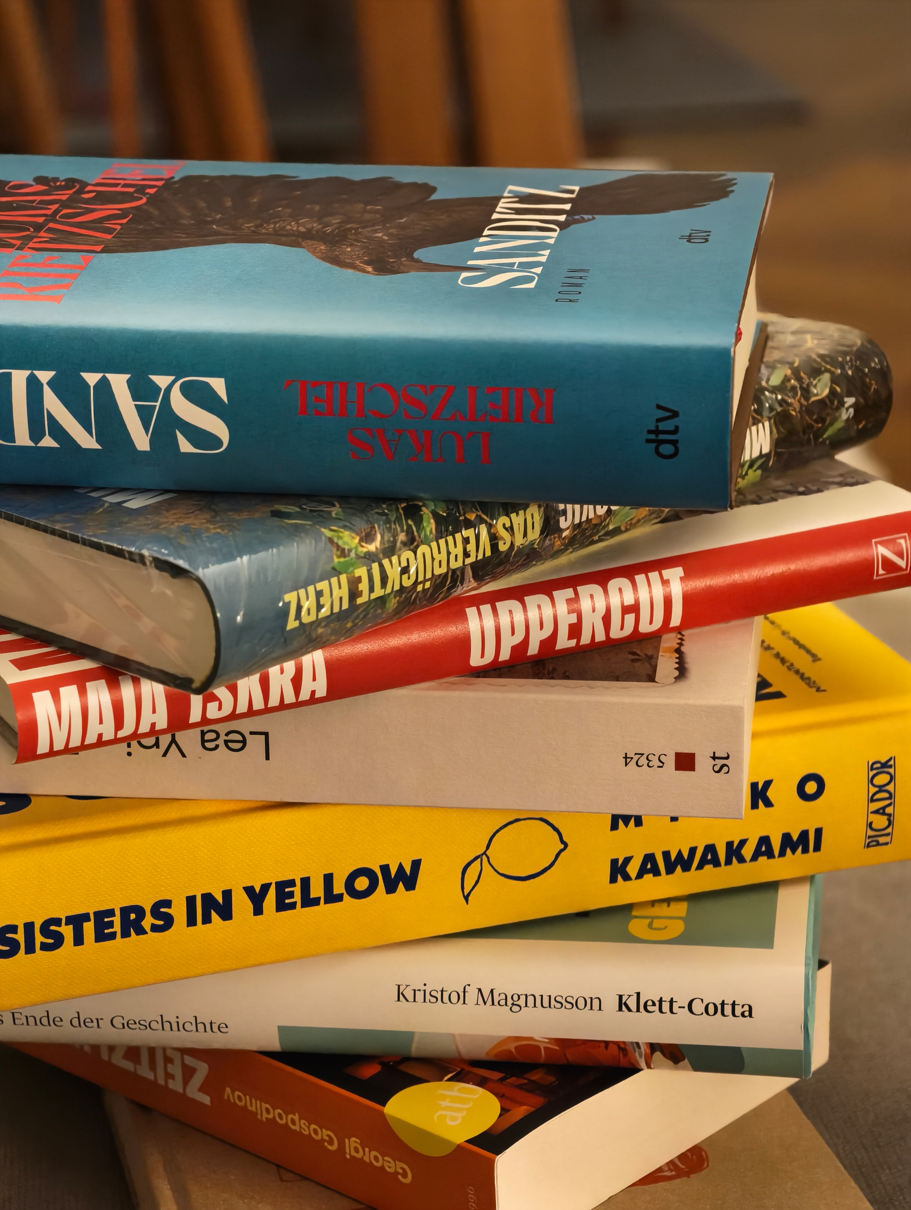 A shaky tower of books from the #Leipzig Buchmesse. Und warum schreibe ich das auf Englisch? Well, gutes Zeug 