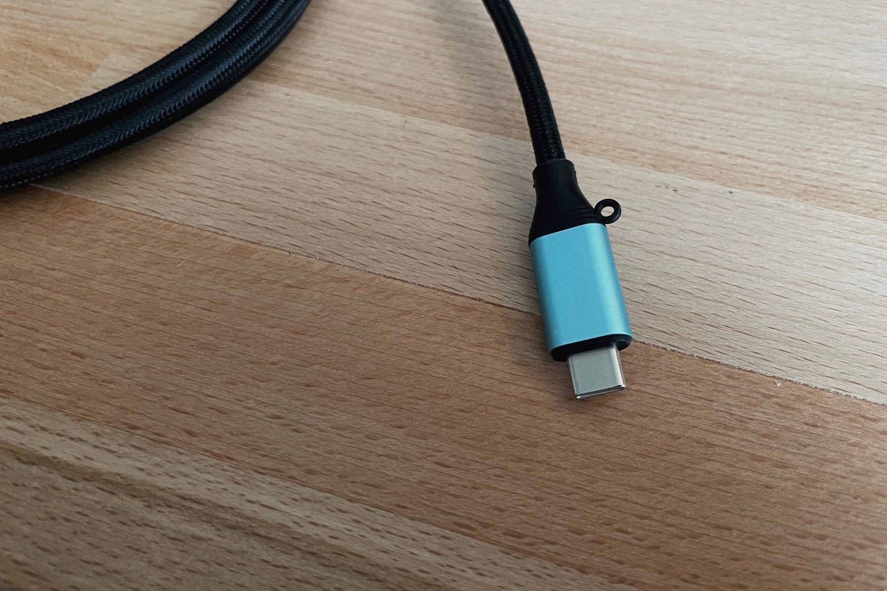 USB-C plug in an ugly color
