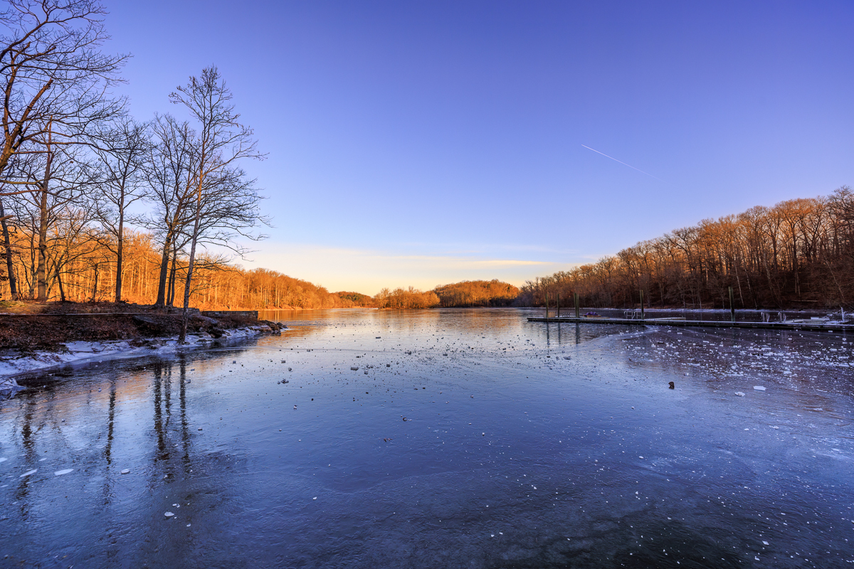 Lake Needwood, Derwood, Maryland on a cold morning (December 26, 2022) - © David H. Enzel