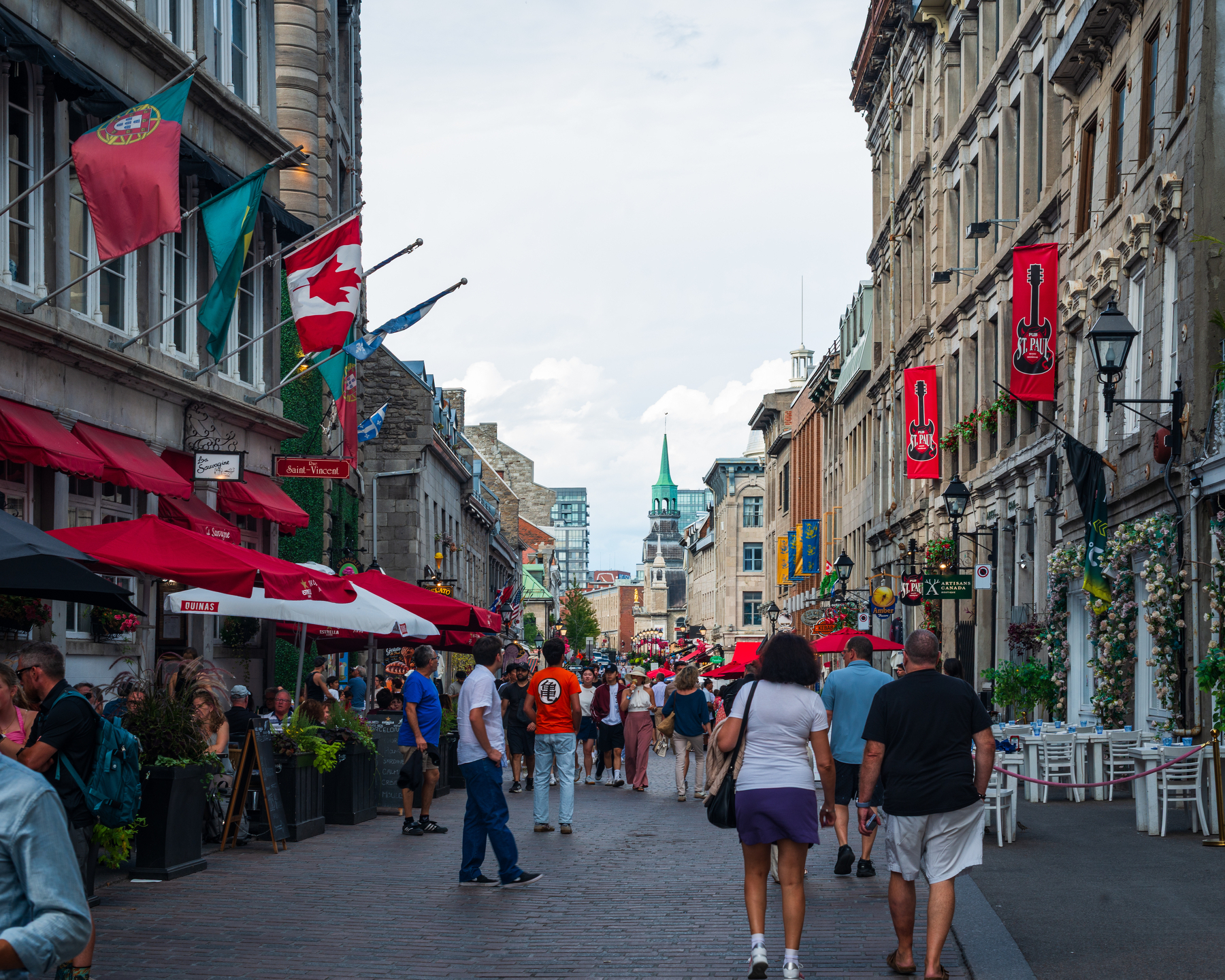 looking northeast along rue st-paul in Montréal's old city