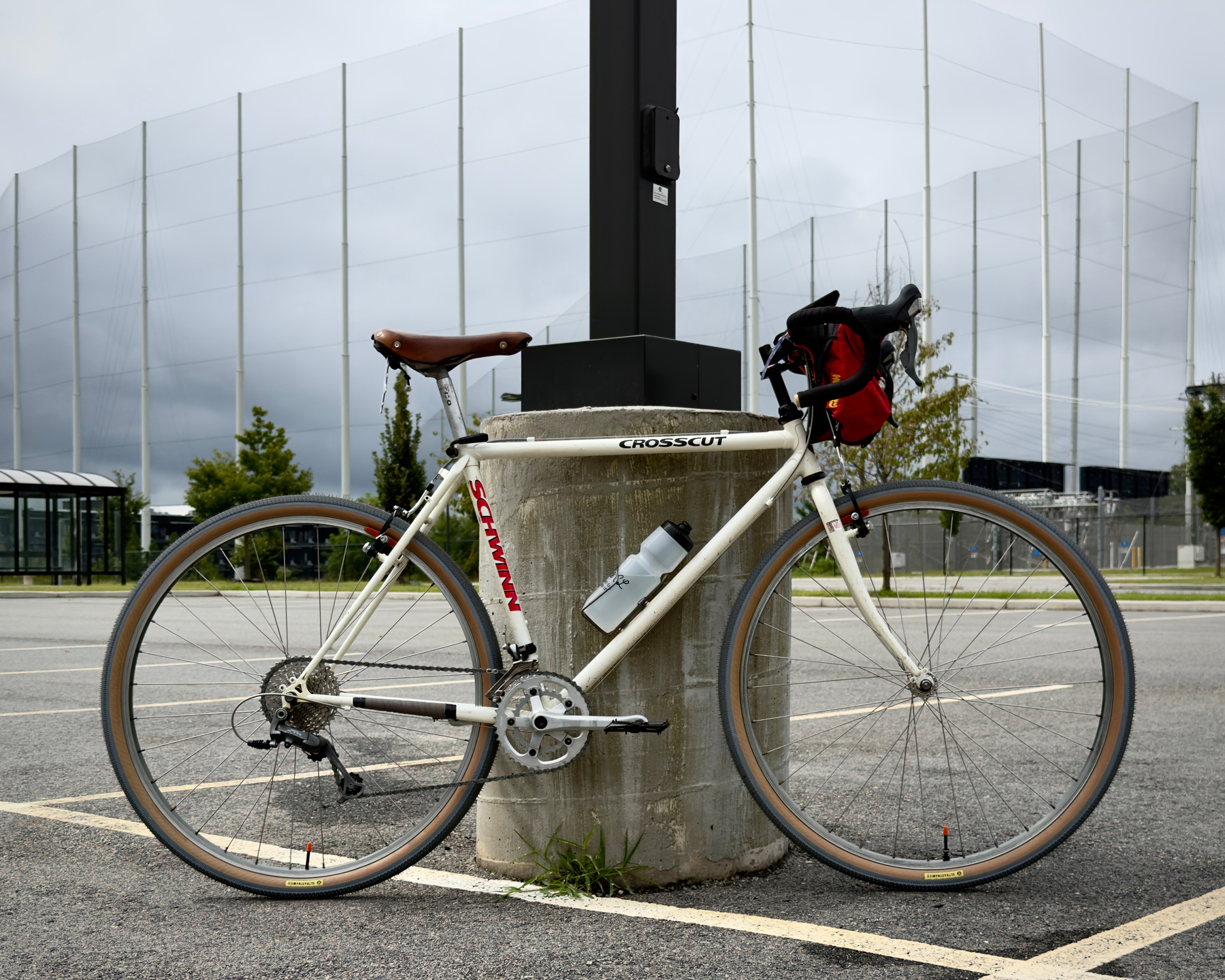 Schwinn Crosscut bike turned into a comfort road bike