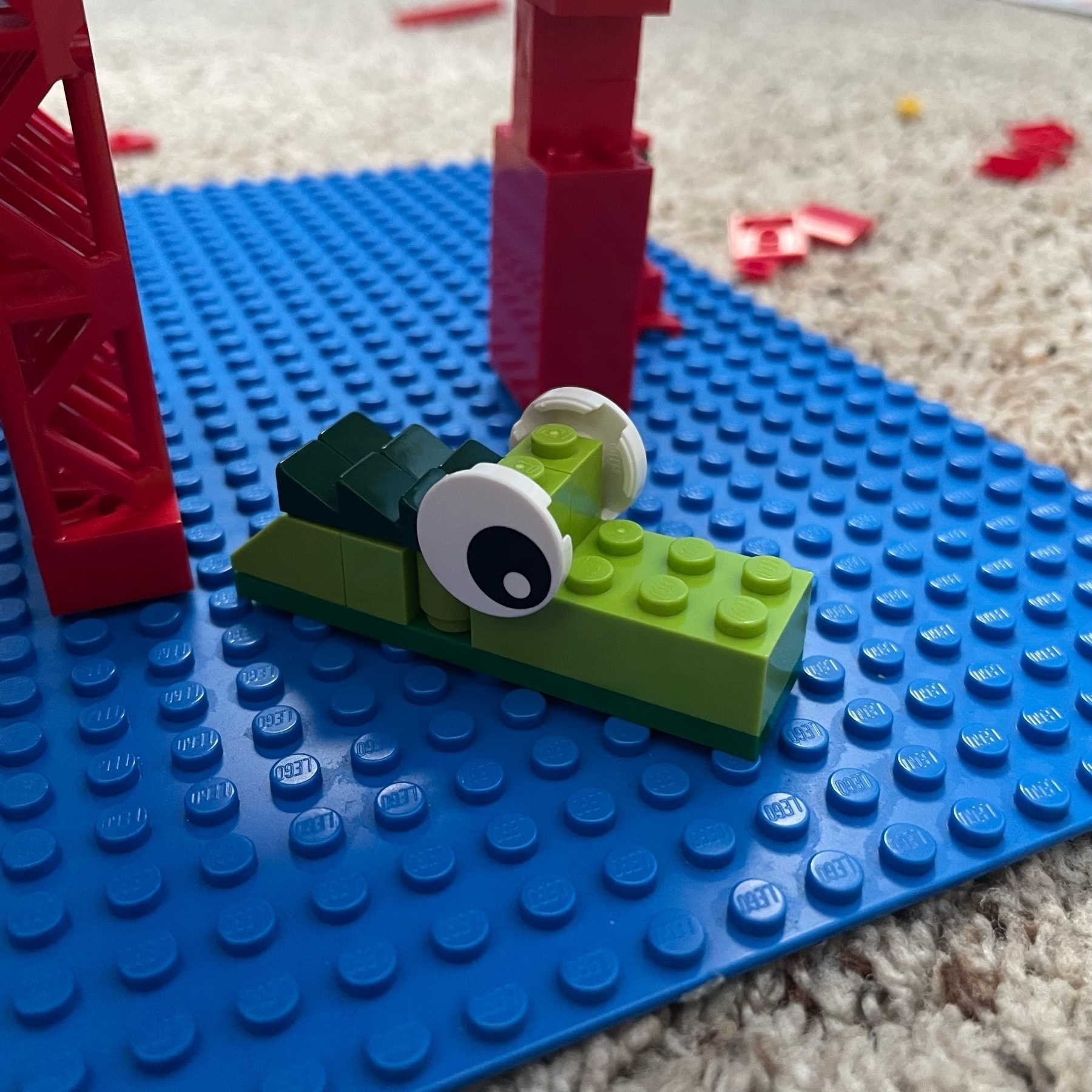 LEGO allogator