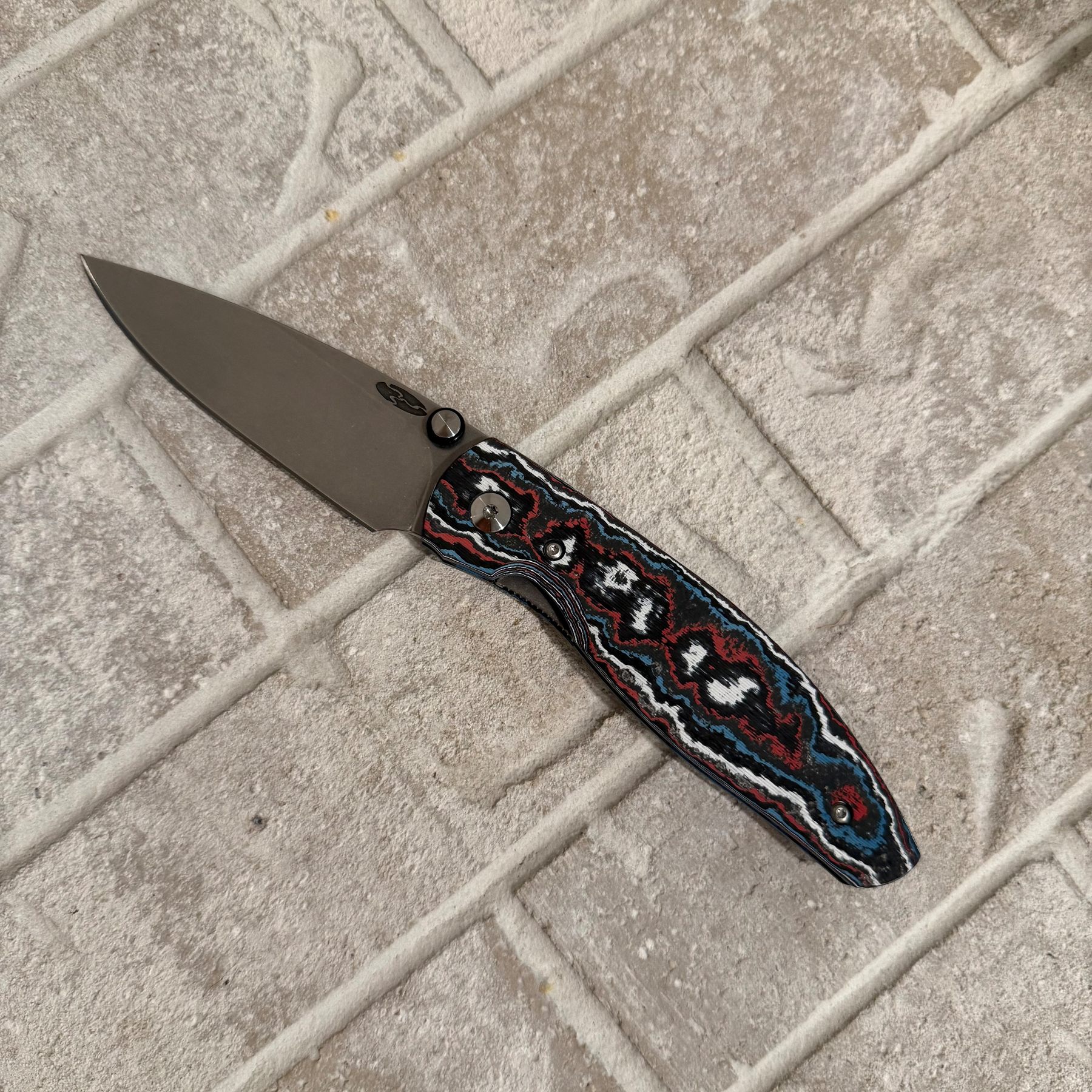 TRM Atom on brick