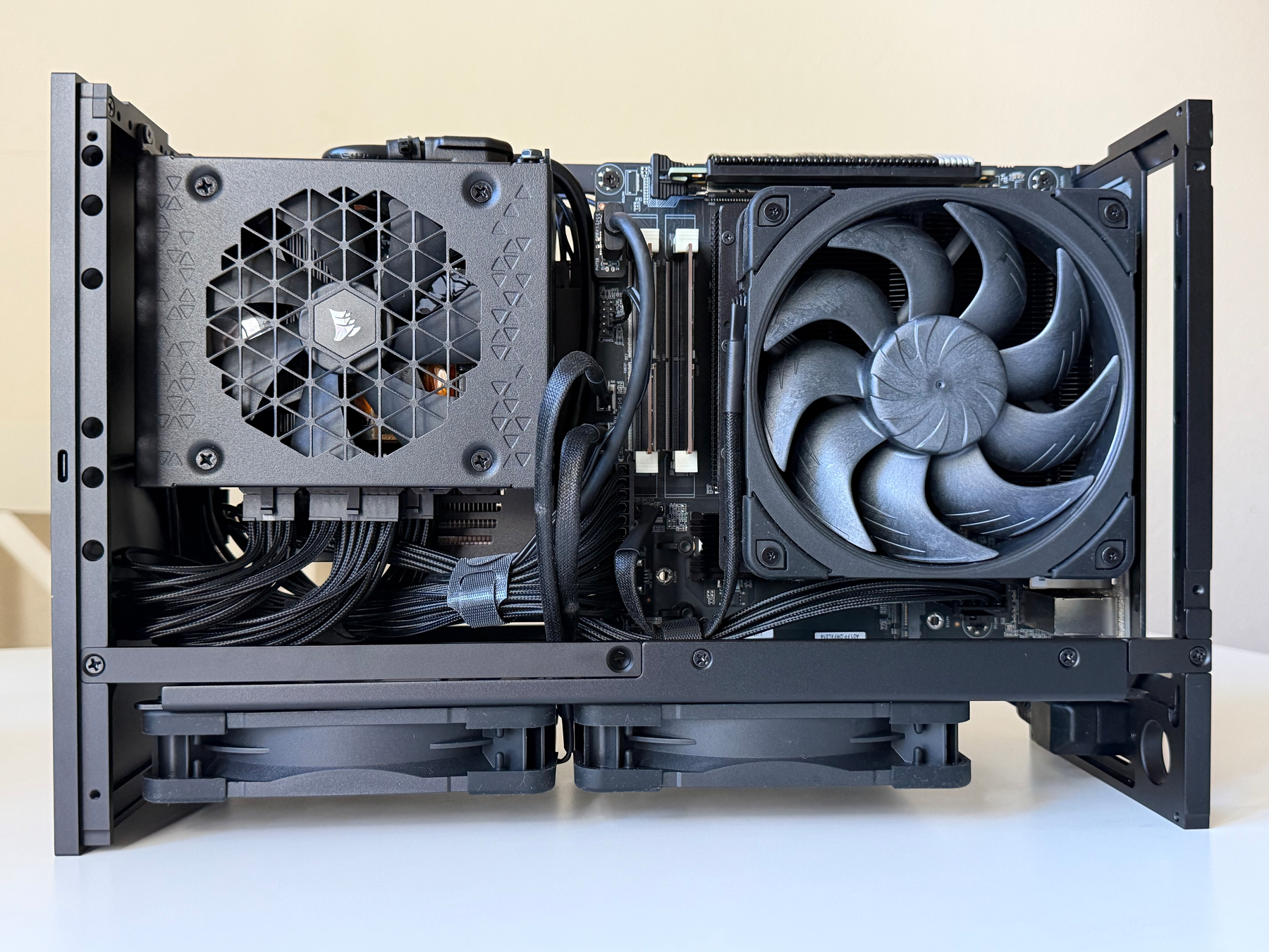 DIY Stem Machine without side CNC covers. You can see the Corsair SF1000 PSU and Noctua NF-A12x25 G2 PWM chromax.Black fan for CPU cooling