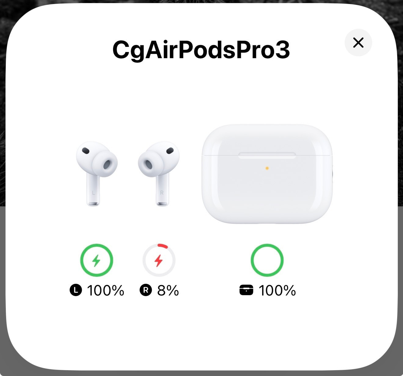 Auto-generated description: A display shows the battery levels of two AirPods and their charging case, with one AirPod at 8% and the others fully charged.